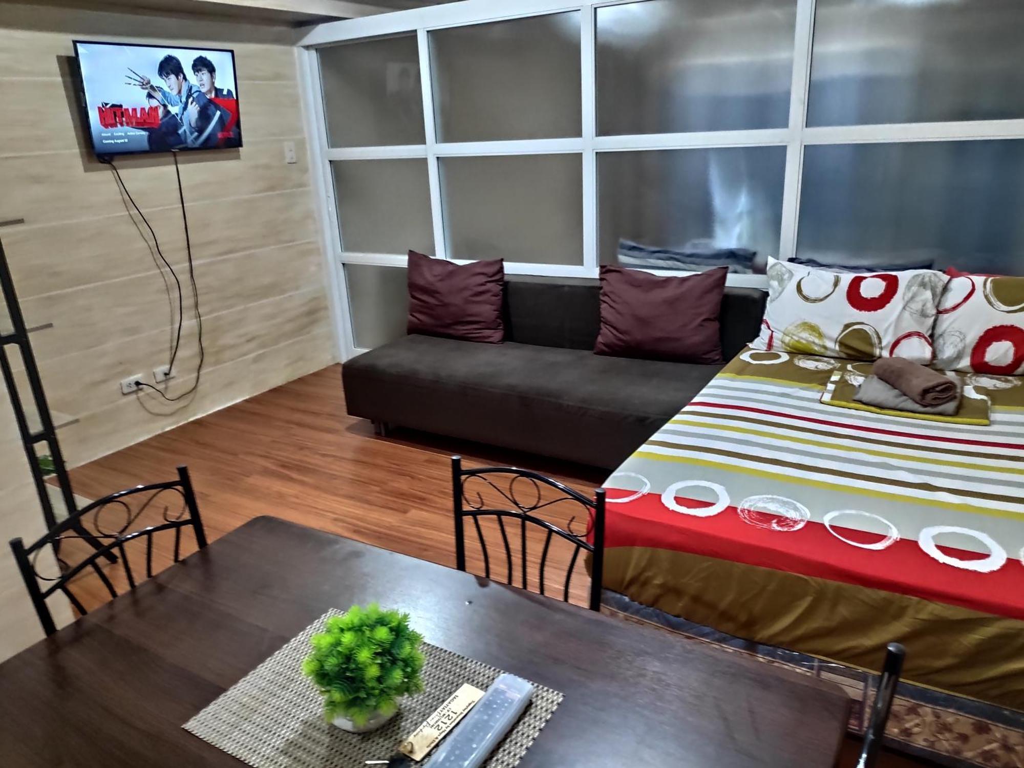 Tagaytay Staycation By Naya And Darla W Free Swimming Pool, Wifi & Netflix Tagaytay City Екстериор снимка