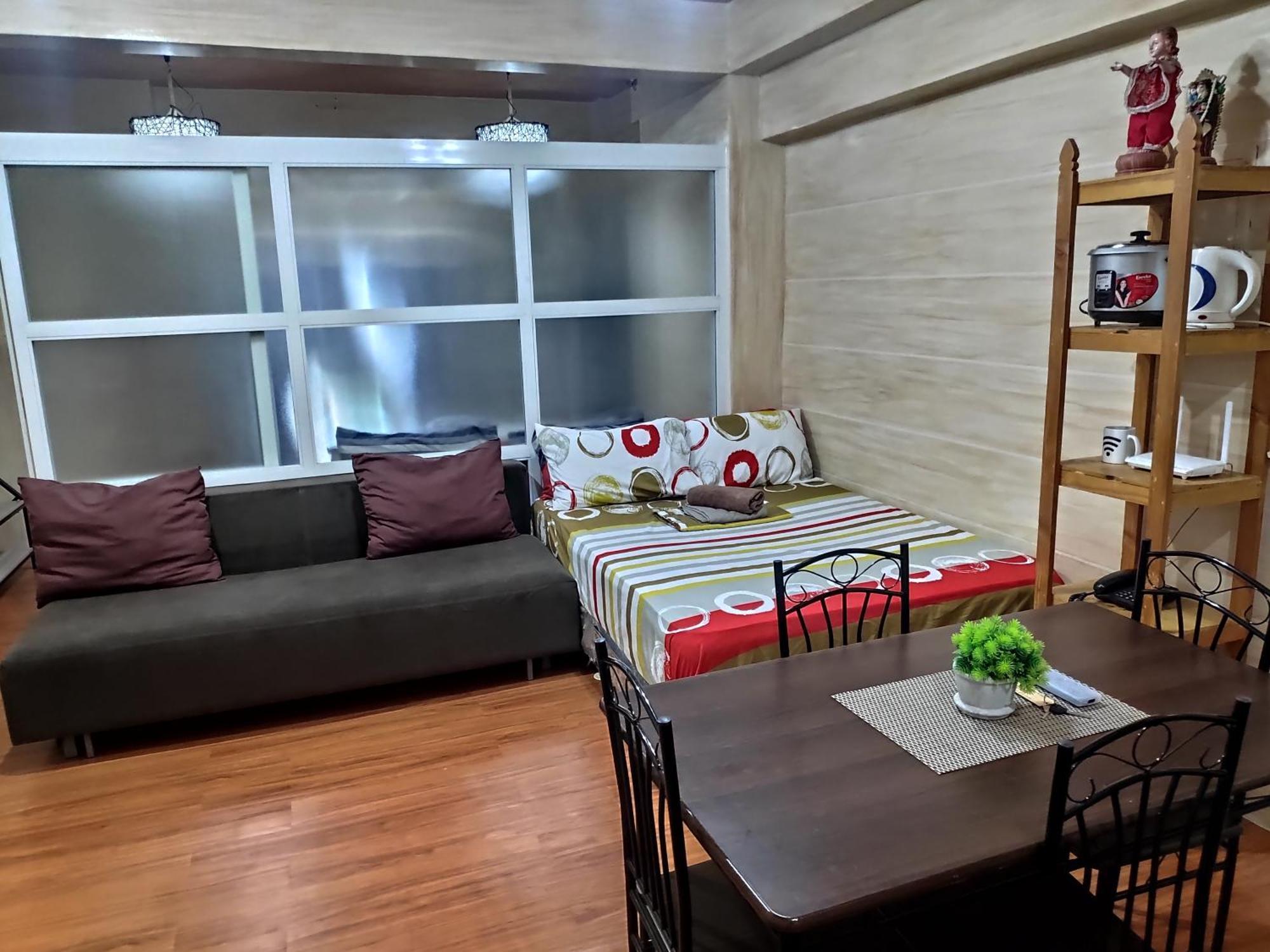 Tagaytay Staycation By Naya And Darla W Free Swimming Pool, Wifi & Netflix Tagaytay City Екстериор снимка