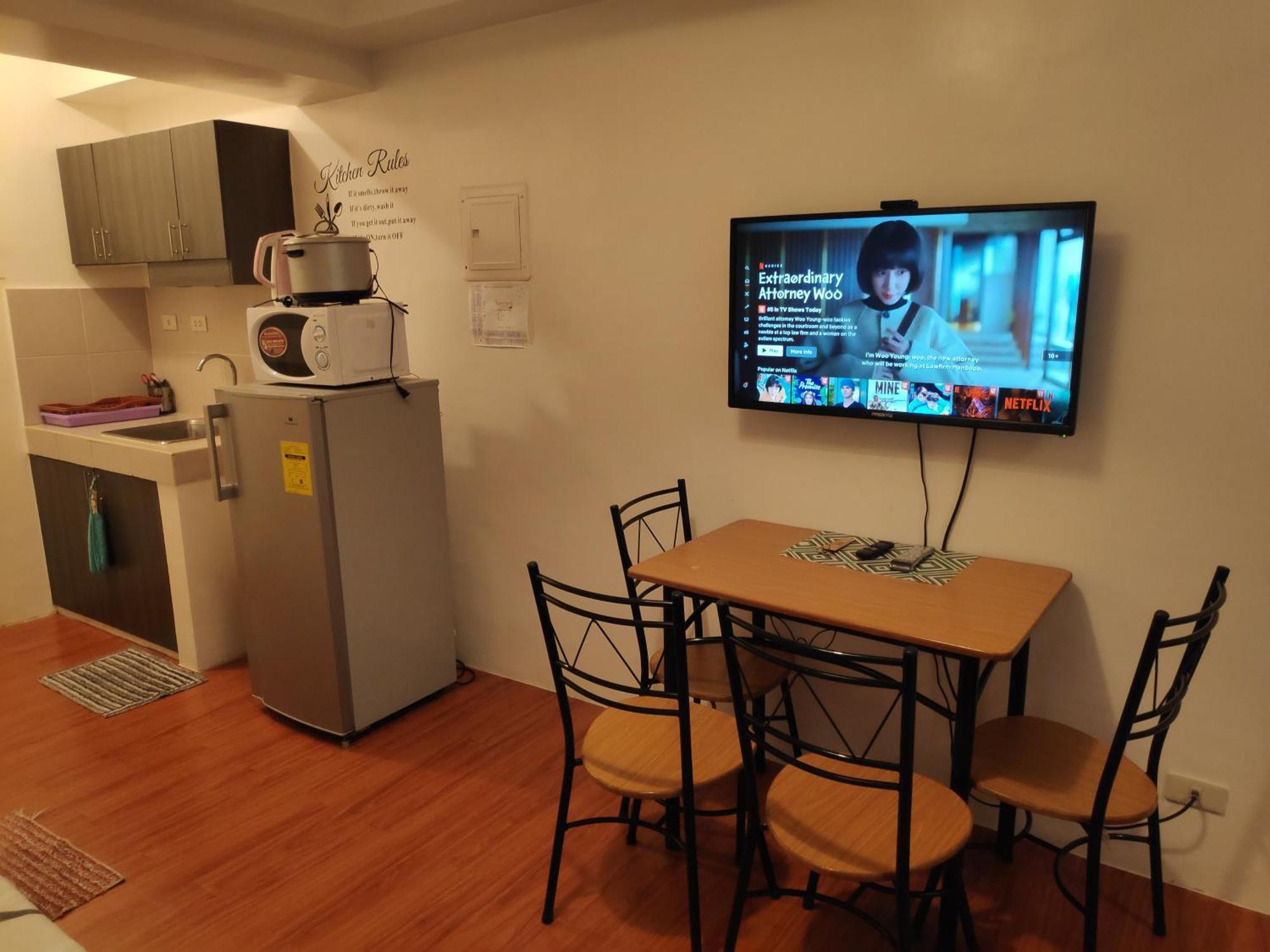 Tagaytay Staycation By Naya And Darla W Free Swimming Pool, Wifi & Netflix Tagaytay City Екстериор снимка